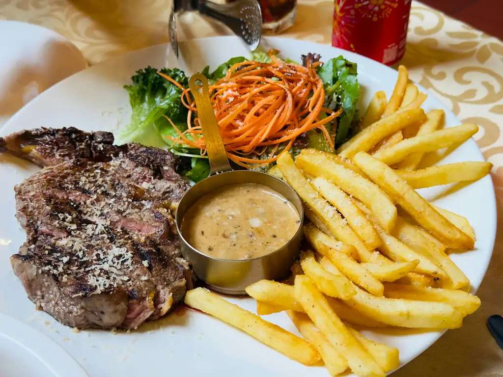Blog - Hvorfor har Jensens Bøfhus lukket så mange restauranter? 1